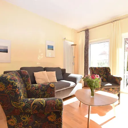 Апартаменты Cozy In Near The Beach Рерик