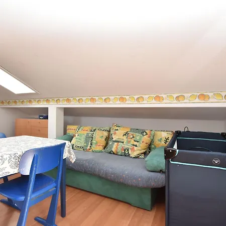 Апартаменты Cozy In Near The Beach Рерик